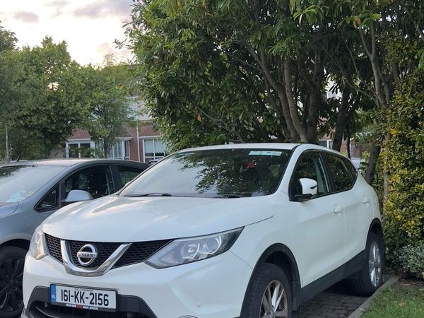 Nissan Qashqai Hatchback, Petrol, 2016, White