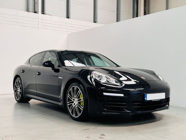 Porsche Panamera Hatchback, Petrol Plug-in Hybrid, 2015, Black
