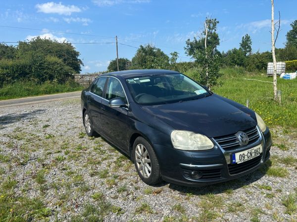 Volkswagen Jetta Saloon, Diesel, 2009, Blue