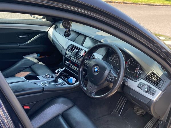 BMW 5-Series Saloon, Diesel, 2011, Blue