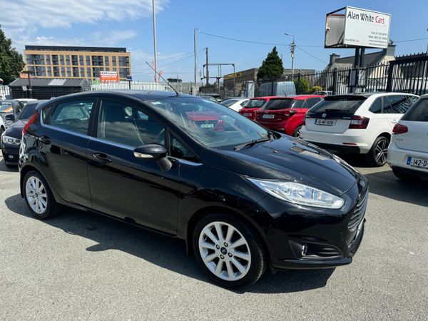 Ford Fiesta Hatchback, Diesel, 2016, Black