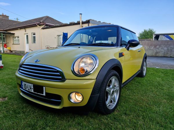 Mini Cooper Hatchback, Diesel, 2010, Yellow