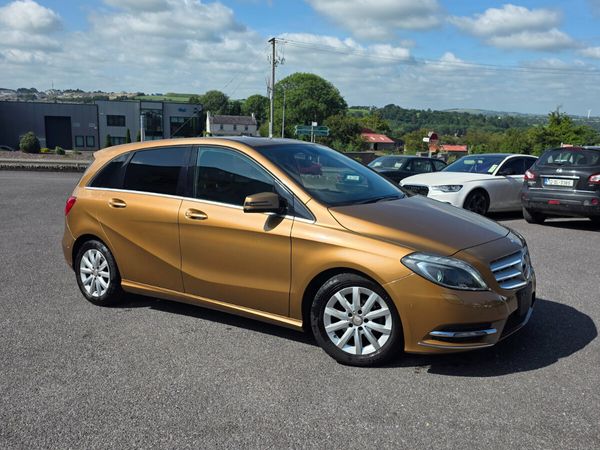 Mercedes-Benz B-Class Hatchback, Petrol, 2013, Gold