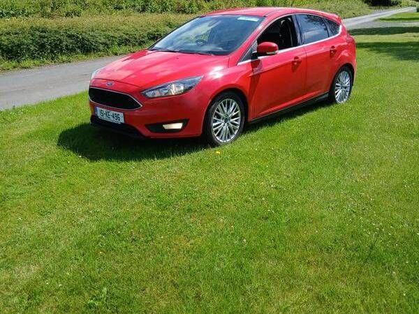 Ford Focus Hatchback, Diesel, 2015, Red