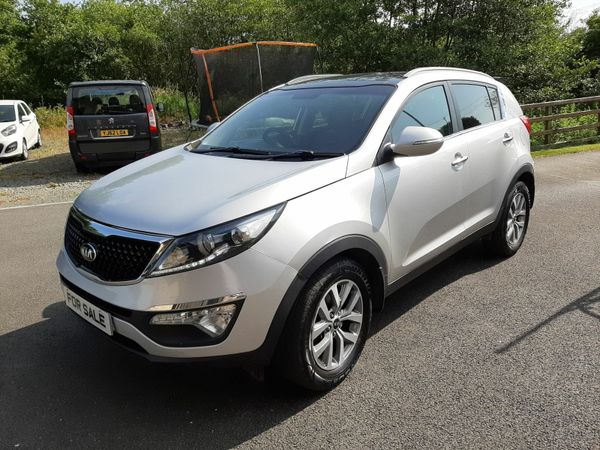 Kia Sportage SUV, Petrol, 2015, Silver