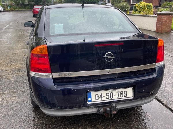 Opel Vectra Saloon, Petrol, 2004, Blue