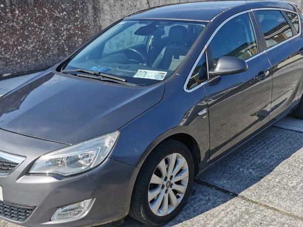 Vauxhall Astra Hatchback, Petrol, 2010, Grey