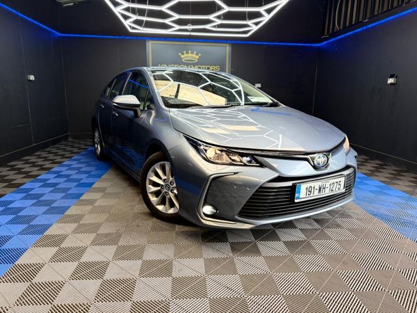 Toyota Corolla Saloon, Petrol Hybrid, 2019, Grey