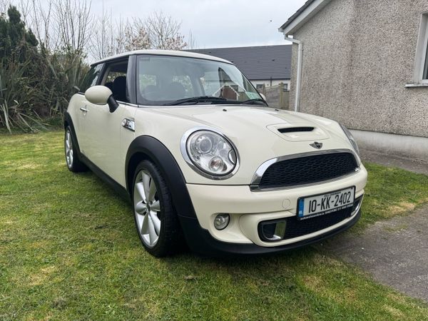 Mini Cooper Hatchback, Petrol, 2010, White