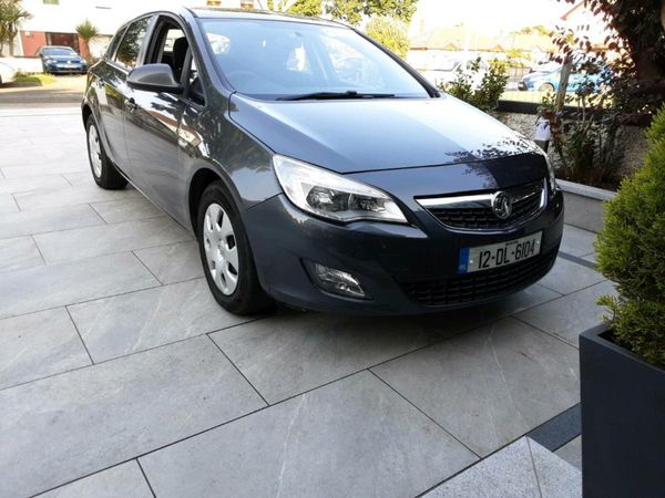Vauxhall Astra Hatchback, Diesel, 2012, Grey