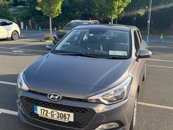 Hyundai i20 Hatchback, Petrol, 2017, Grey