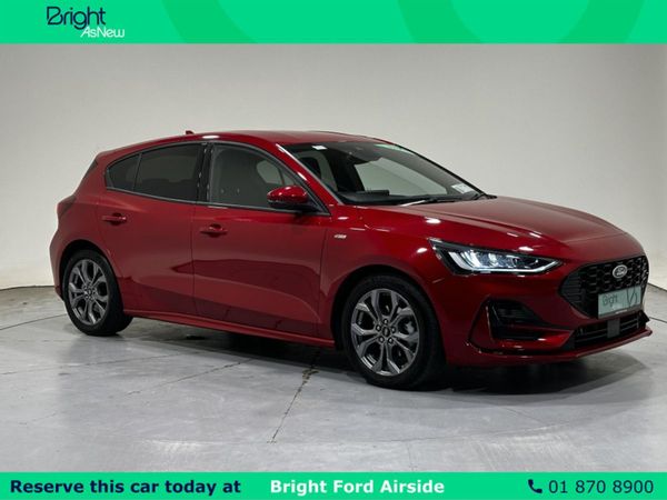 Ford Focus Hatchback, Petrol, 2024, Red