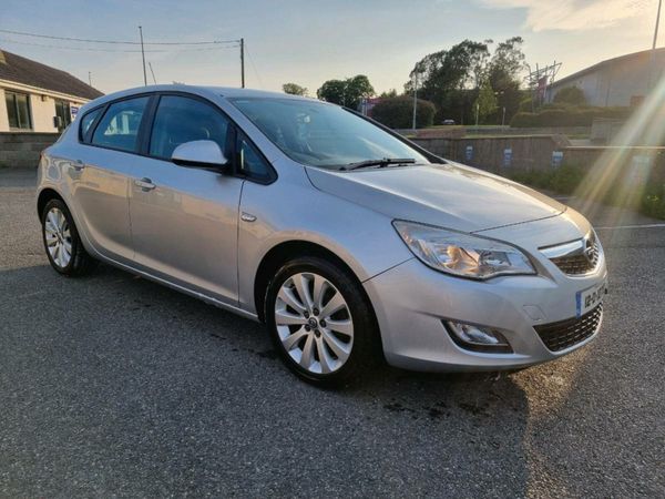 Opel Astra MPV, Diesel, 2012, Silver