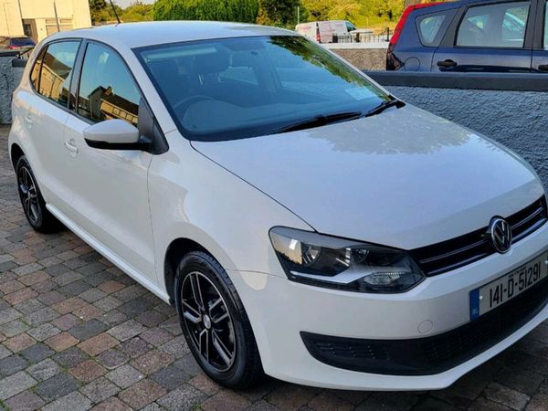 Volkswagen Polo Hatchback, Petrol, 2014, White