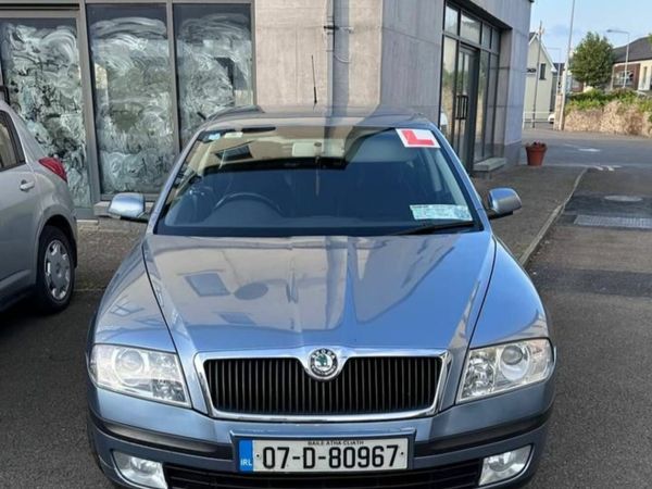 Skoda Octavia Hatchback, Petrol, 2007, Grey