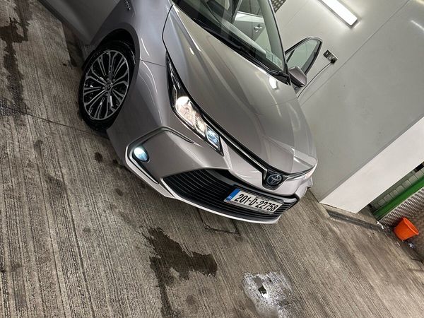 Toyota Corolla Saloon, Petrol Hybrid, 2020, Grey