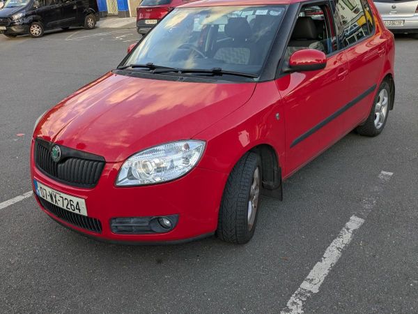 Skoda Fabia Hatchback, Petrol, 2007, Red