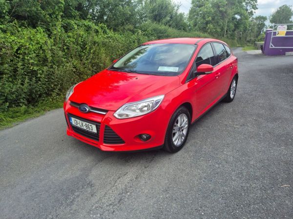 Ford Focus Hatchback, Diesel, 2013, Red