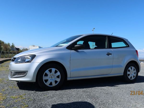Volkswagen Polo Hatchback, Petrol, 2010, Silver