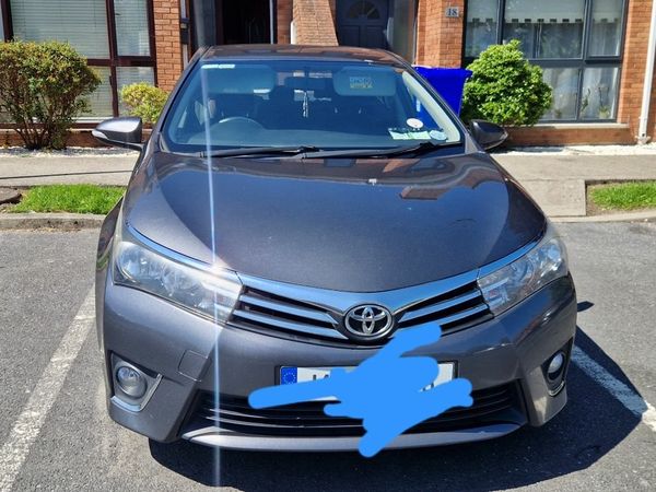 Toyota Corolla Saloon, Diesel, 2014, Grey