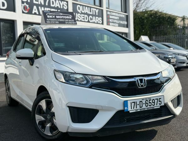 Honda Jazz Hatchback, Petrol Hybrid, 2015, White