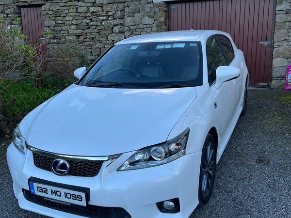 Lexus CT Hatchback, Petrol Hybrid, 2013, White