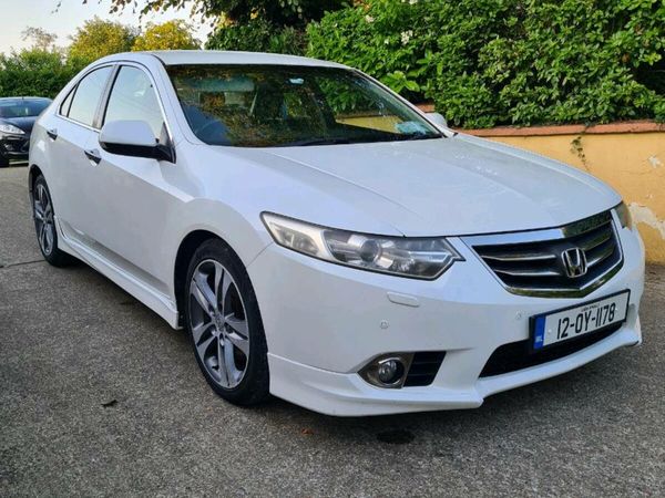 Honda Accord Saloon, Diesel, 2012, White