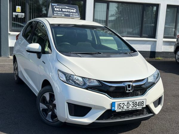 Honda Jazz Hatchback, Petrol Hybrid, 2015, White