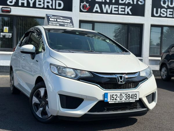 Honda Jazz Hatchback, Petrol Hybrid, 2015, White