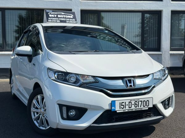 Honda Fit Hatchback, Petrol Hybrid, 2015, White