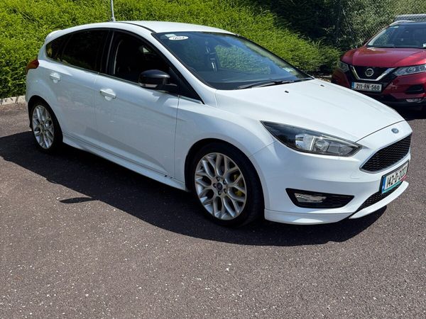 Ford Focus Hatchback, Diesel, 2014, White