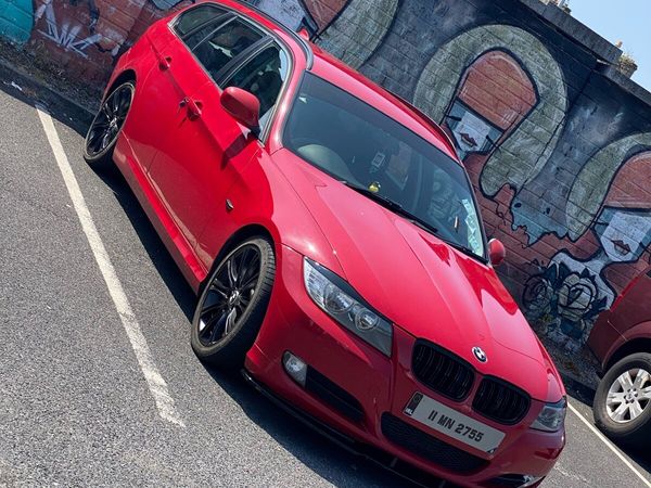 BMW 3-Series Saloon, Diesel, 2011, Red