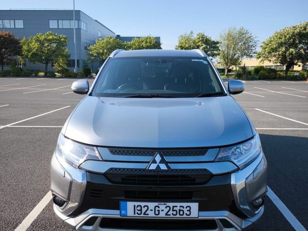 Mitsubishi Outlander SUV, Petrol Plug-in Hybrid, 2019, Grey