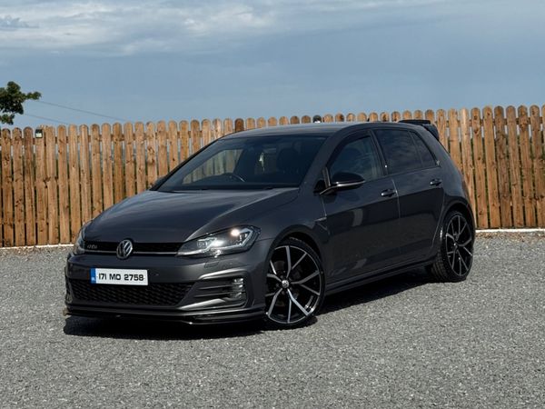 Volkswagen Golf Hatchback, Diesel, 2017, Grey