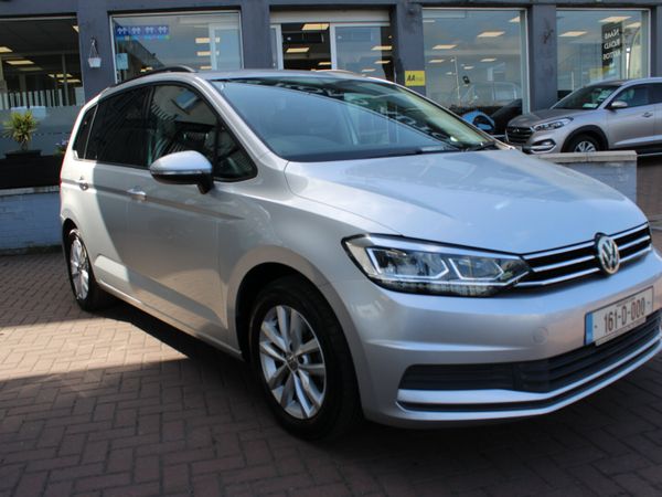 Volkswagen Touran MPV, Petrol, 2016, Silver