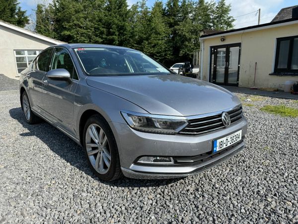 Volkswagen Passat Saloon, Petrol, 2018, Grey