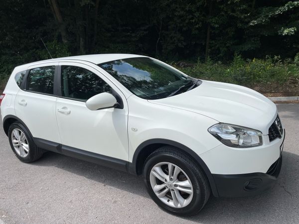 Nissan Qashqai Saloon, Diesel, 2013, White