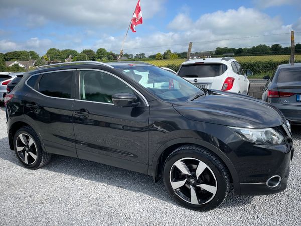 Nissan Qashqai Hatchback, Diesel, 2016, Black