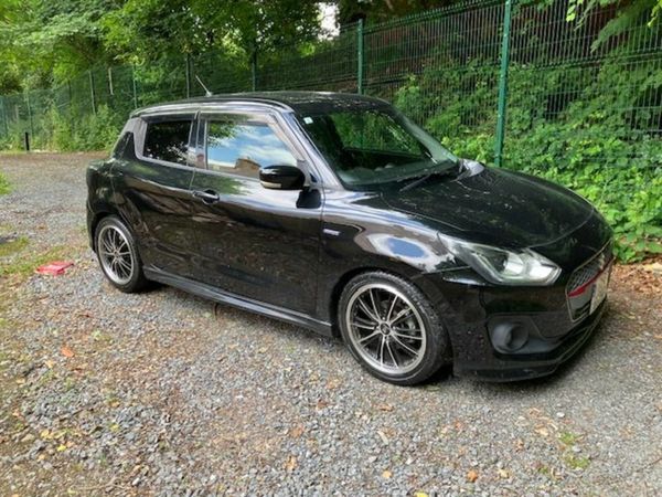 Suzuki Swift Hatchback, Petrol, 2017, Black