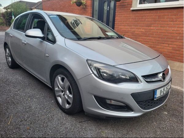 Opel Astra Hatchback, Diesel, 2011, Silver