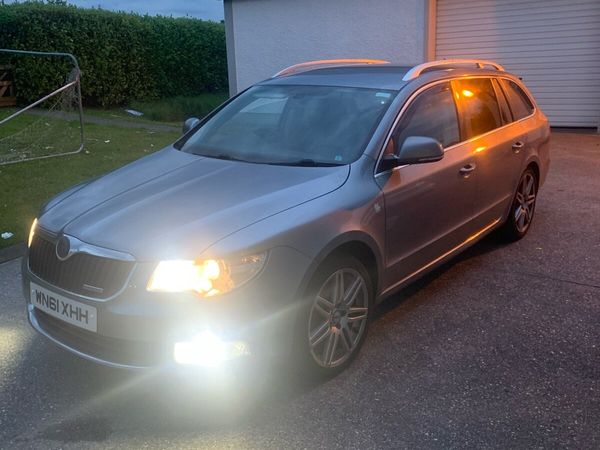 Skoda Superb Estate, Diesel, 2011, Grey