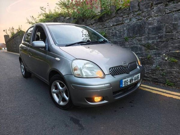 Toyota Yaris Hatchback, Petrol, 2005, Grey