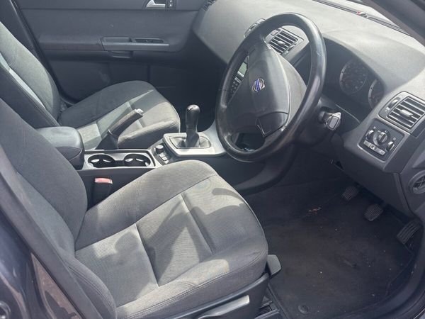 Volvo 40 Series Saloon, Petrol, 2005, Grey