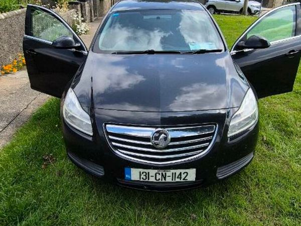 Vauxhall Insignia Hatchback, Diesel, 2013, Black