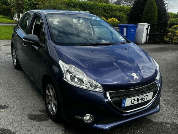 Peugeot 208 Hatchback, Diesel, 2012, Blue