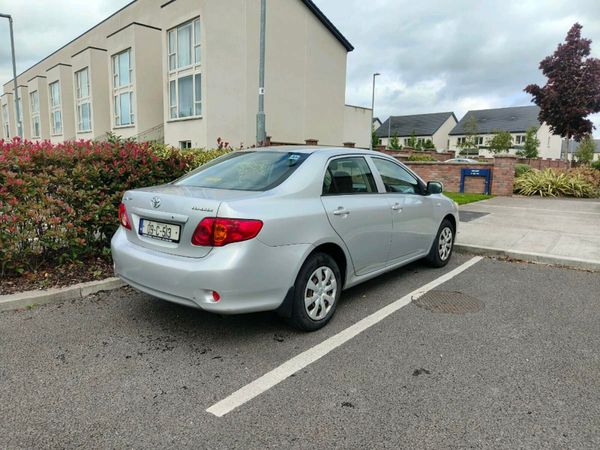 Toyota Corolla Saloon, Petrol, 2009, Silver