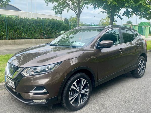 Nissan Qashqai SUV, Petrol, 2017, Bronze