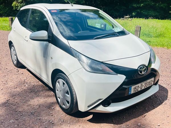 Toyota Aygo Hatchback, Petrol, 2015, White