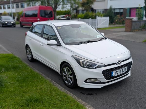 Hyundai i20 Hatchback, Petrol, 2015, White