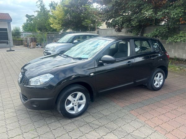 Nissan Qashqai Estate/Jeep, Diesel, 2012, Black